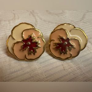 Avon Gold-Tone & Pink Enamel Pansy Flower Costume Jewelry Pierced Stud Earrings